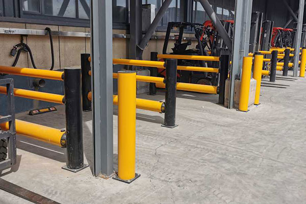 Automotive industry Single Flexible Bollard