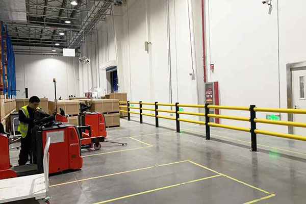 Automotive-industry07 Single Flexible Bollard
