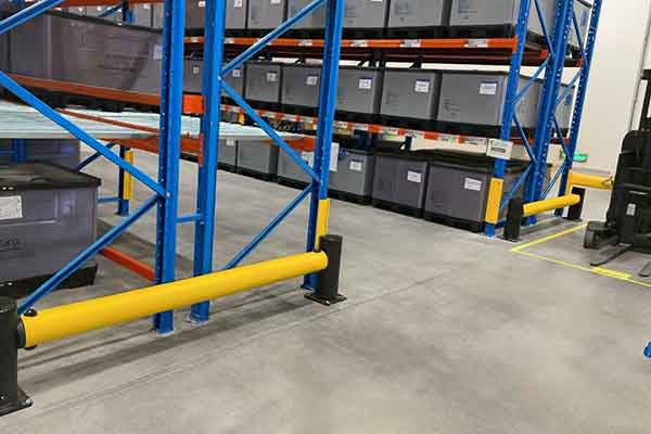 Single Traffic Guardrail Single Flexible Bollard